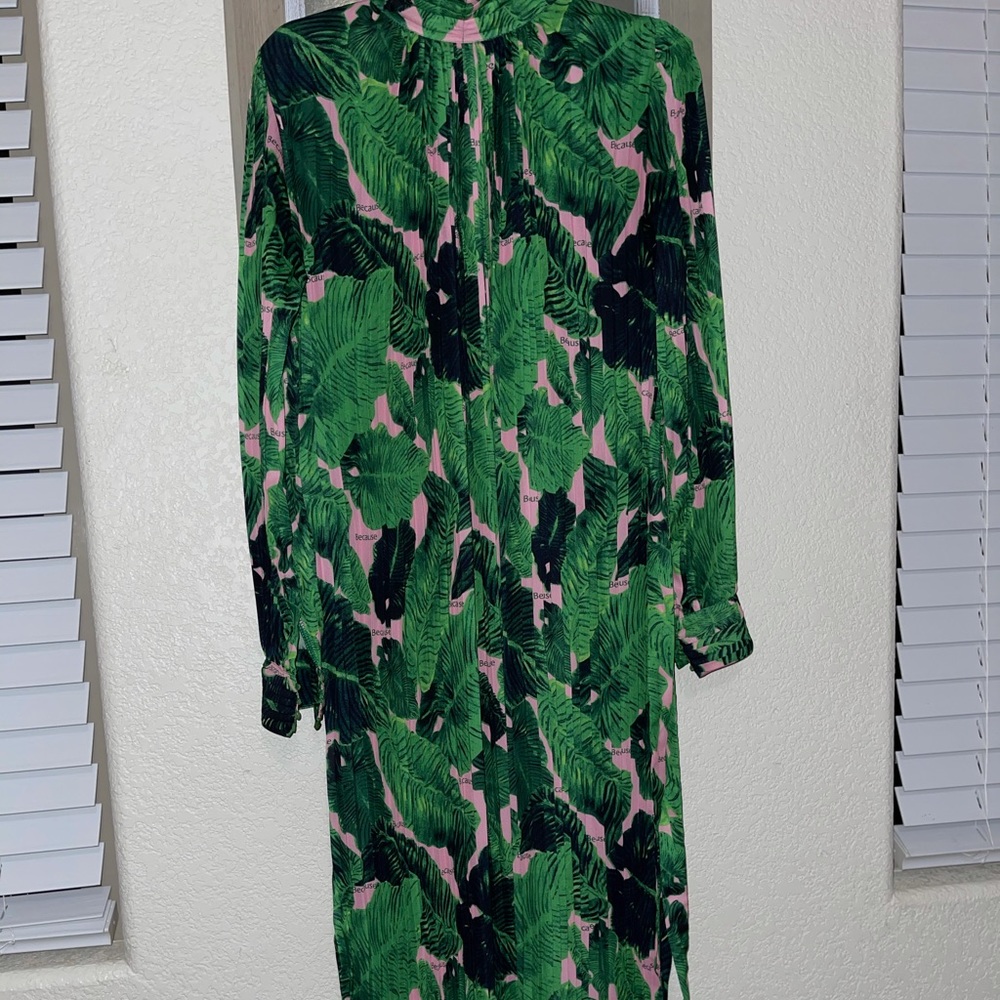 Chiffon belted maxi dress.